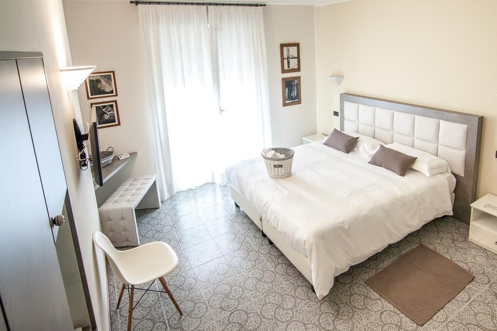 Hotel Le Vigne Di Corvino Casteggio Dış mekan fotoğraf