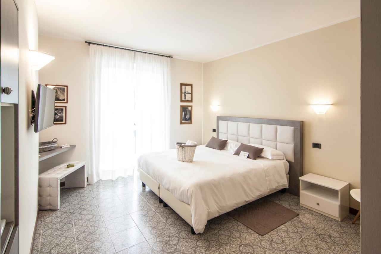 Hotel Le Vigne Di Corvino Casteggio Dış mekan fotoğraf